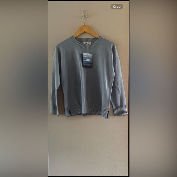 NEW Juniors SZ Meduim Azure Light Blue Sweater - Picture 11 of 16